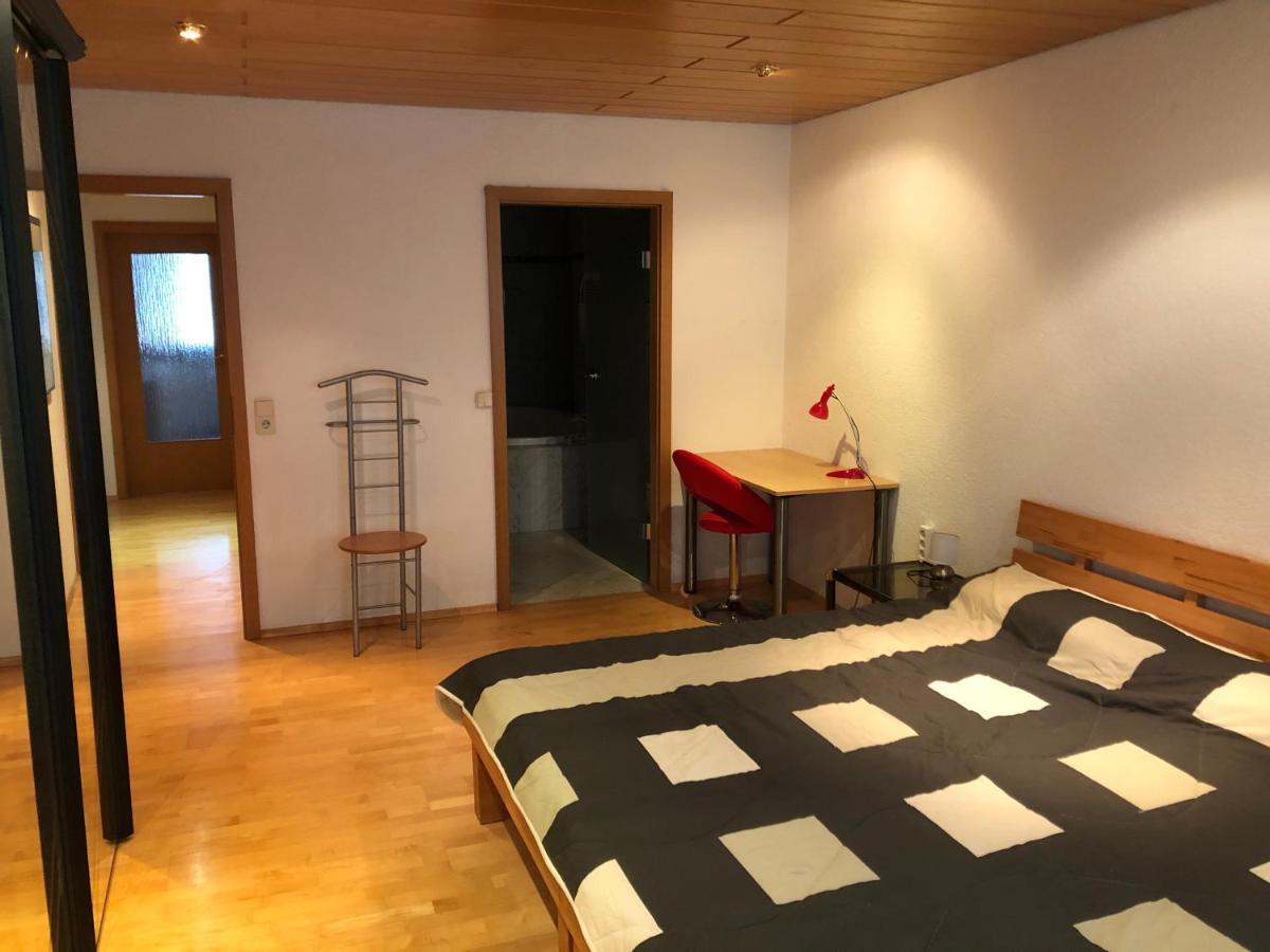 Wohnung Fuer 4 Personen, 2 Schlafzimmer, 2 Parkplaetze, Wlan Konstanz Exterior photo