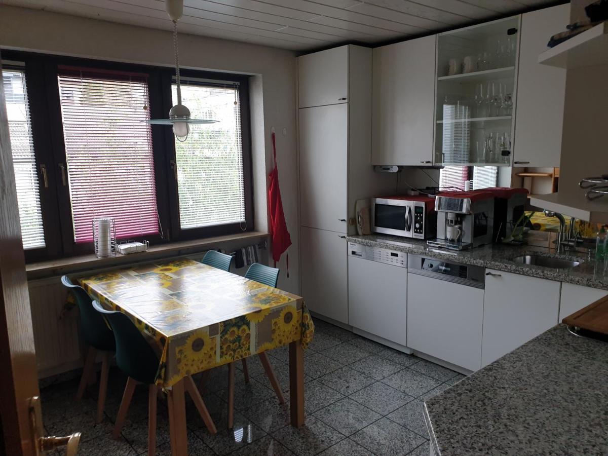 Wohnung Fuer 4 Personen, 2 Schlafzimmer, 2 Parkplaetze, Wlan Konstanz Exterior photo