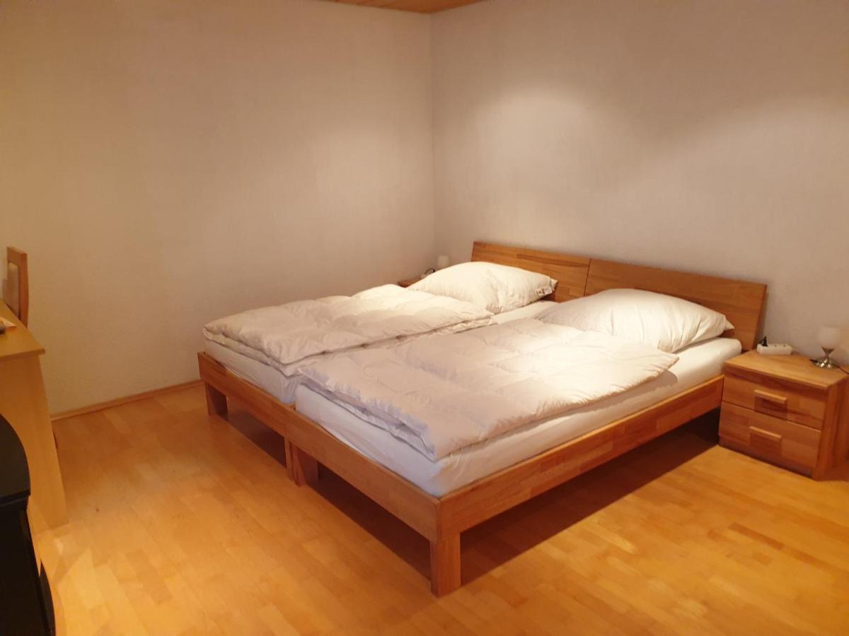 Wohnung Fuer 4 Personen, 2 Schlafzimmer, 2 Parkplaetze, Wlan Konstanz Exterior photo
